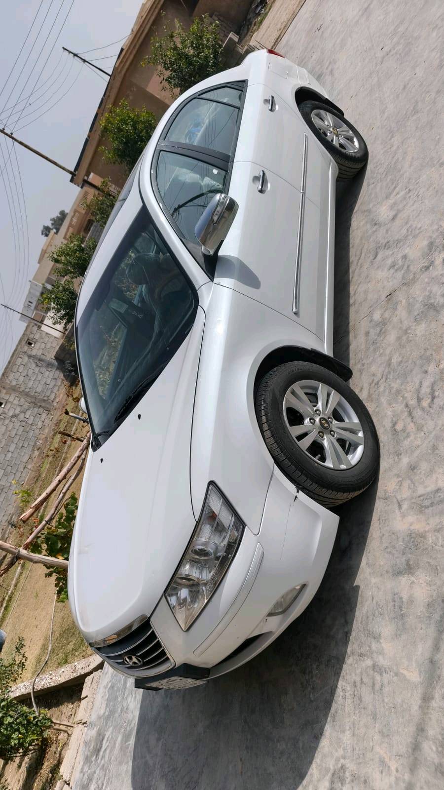 سياره البيع موديل 2010 خليجي المكينه فول كير شاصي السياره بدون سونار ابيع بدون سونار