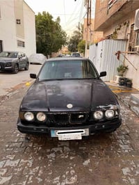 اخوان السياره مثل ما موضح بالصور بي ام دبليو موديل 95 525 السياره كايم...