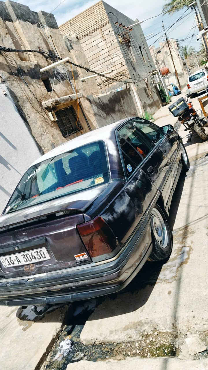 سلام عليكم
للبيع فقط بدون مراوس
  اوبل  موديل 92 السياره فتحه  رقم قادسيه تحويل ثاني يوم
كهربائيات كله شغاله  حداديه كامله  تخم تاير  نضيف
ويل عادي رنگ بلادي   
  تبريد شغال توني مسوي ثلج كمبريسر بستم
بيها مكينه  ديڤور الكبير D4  مال ملكه  وبيها كير عادي  سياره جاهزه من جميع نواحي فقط عايزه صبغه  وبس  كامله مكمله
السعر ب 38 وبيها مجال 
مكاني بابل الحله
‏‪0783 190 1805‬‏
