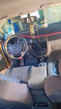 اوبترا ١١ للبيع رقم بغداد انكليزي مصفره هيئه وغرامات سيارة نضيفه وحلوه...