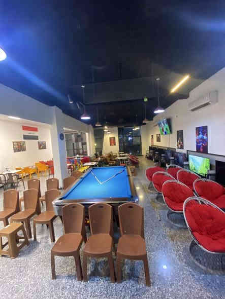 📣 للبيع – مقهى ألعاب إلكترونية وبلياردو جاهز بالكامل 🔥
📍 الموقع: الكاظمية

فرصة مميزة لمن يبحث عن مشروع جاهز وناجح ✅

المقهى مجهّز تجهيز كامل ويحتوي على:
🎱 طاولتين بلياردو سوبر ماستر
🕹️ 8 شاشات حجم 55 إنش مخصّصة للألعاب
📺 شاشتين حجم 60 إنش لعرض المباريات
📺 شاشة كبيرة 75 إنش للعرض العام
🎮 8 أجهزة بلاي ستيشن 5 مع 16 جويستك
🥤 عارضتين إيكور للمشروبات + عارضة كيك طويلة مفتوحة الجوانب
☕ مكائن باريستا كاملة (معدات كافيه احترافية)
❄️ تبريد كنتوري عدد 1
🌬️ 3 سبليت 2 طن
🔊 سيستم صوت متكامل
💰 طاولة كاشير منظمة وجاهزة للعمل
🔋 8 UPS حجم 2500mA
🪑 طاولات ألعاب مع كراسي وجلسات عدد 3

ملاحظة : تفاصيل كثيرة لم تذكر اذا جاد تواصل ع الرقم 

📞 للتواصل والمعاينة: ***********

سبب البيع : ظروف صحية 

💥 المحل جاهز للعمل فوراً – استثمر اليوم وابدأ مشروعك الناجح! 💥
