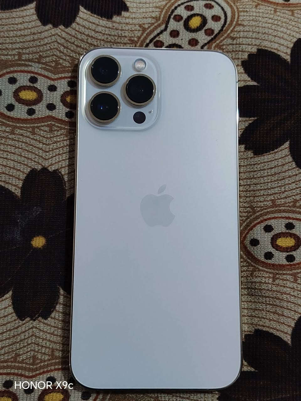 السلام عليكم ايفون 13 برو ماكس ذاكره 256 بطاريه 93 السعر 750 وبي مجال نظافه 90%  الجهاز جديد العنوان   الحله بابل الاتصال على الرقم ***********
