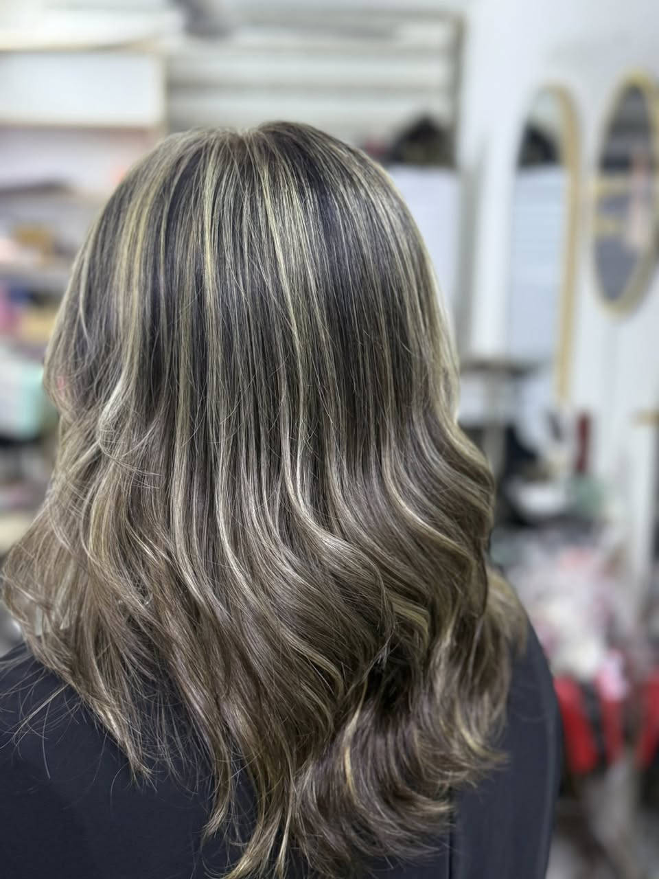 صالون سروش صليخ قرب مجمع الريان الرقم ***********
