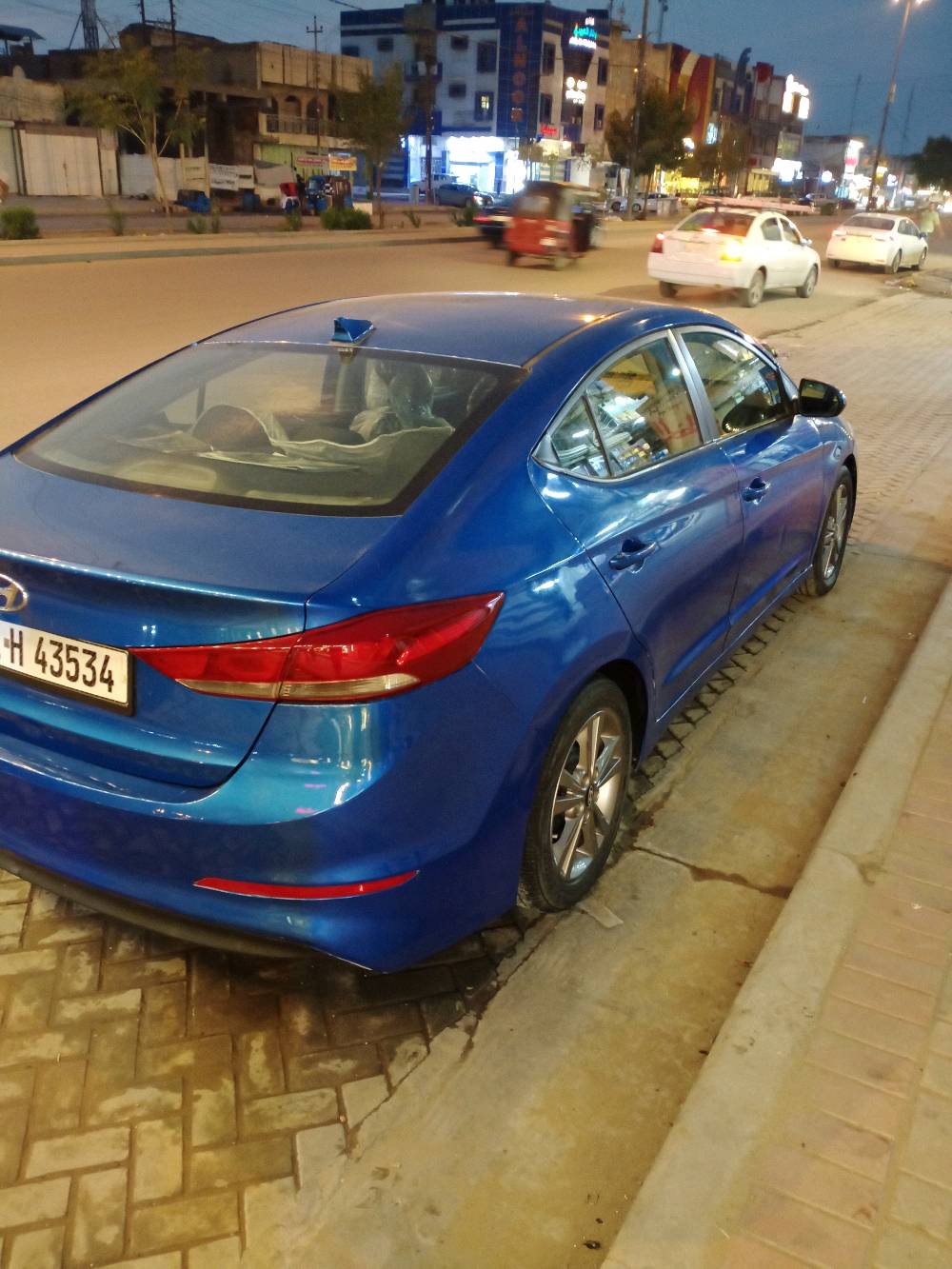 النترا للبيع موديل 2017 رقم بغداد كير ومحرك مامفتوح السعر 120 وبيه مجال  السياره فول مواصفات العنوان بغداد حي الجهاد ***********