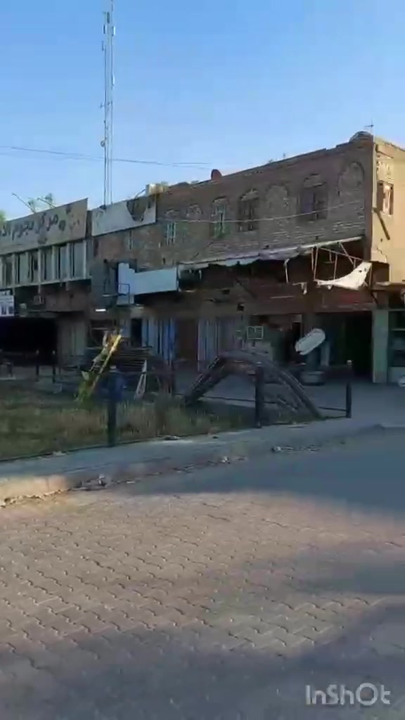 بيت 160متر طابق واحد بل شعله قطاع السابع بيت مسلح نضيف كما موضح بل مقطع ثاني بيت عن الشارع مقابله قطاع السادس سعر البيت 170بي مجال معروض البيت يم دلاليه الشيخ حميد التميمي الاستفسار *********** ؟ ***********🏠
