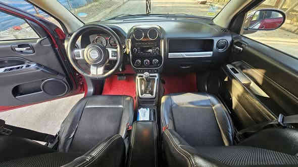 السلام عليكم 
للبيع جيب كومباس موديل 2017 بسمي رقم دهوك سنويه وهزه جديده قبل سبوع سويته سنويه لل 2030 بيه 3 قطع صبغ العنوان صلاح الدين قضاء بيجي
السعر بلاش 112
ثائر الشمري 
 ***********
بي واتساب الرقم
