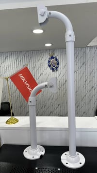 العمدة گروب لكاميرات المراقبة والحلول التقنية 🔒 🎯 ستاند كاميرات معدني ...