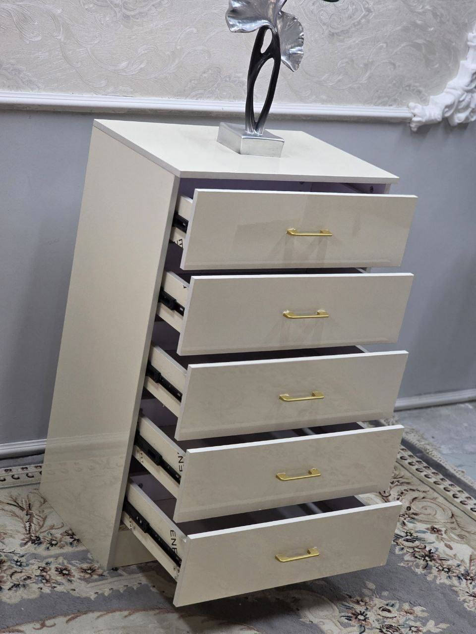 📏 القياسات:
▪️ العرض: ٦٠ سم
▪️ الارتفاع: ٩٨ سم
▪️ العمق: ٤٠ سم

💰 السعر: 115 الف 
🚚 توصيل مجاني داخل بغداد
📦 متوفر لجميع المحافظات


**إذا كنت صاحب هذا الإعلان وتريد حذفه لأي سبب، رجاءا أرسل رسالة إلى الدعم الفني**