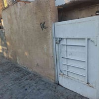 مشتمل مساحة٦٦متر استقبال وحولي وغرفه واجهية ٥ونص سقف سندويج السعر 37 ا...