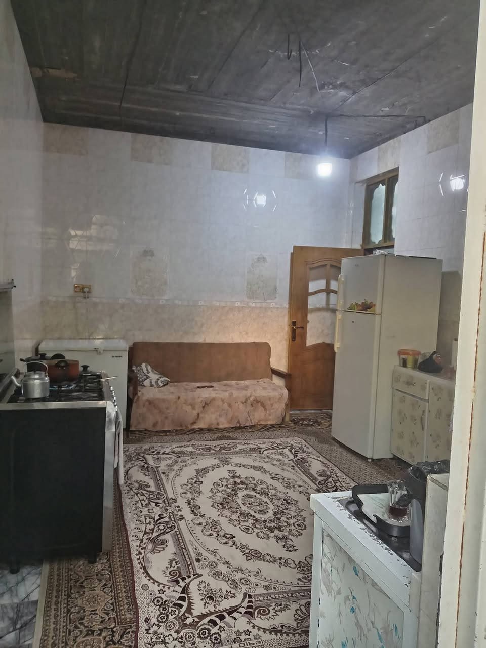 السلام عليكم
دار للبيع مساحته ٢٠٠ متر يحتوي على غرفتين نوم استقبال هول ومطبخ عنوانه شارع الكبان كراغول يبعد عن الشارع العالم ٥٠ متر قرب سجادةالسلامي للدجاج للإستفسار الاتصال على رقم الهاتف ***********
