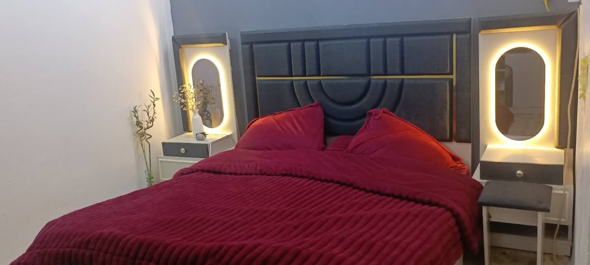 السلام عليكم غرفه نوم للبيع كامله عوزها بس سيبايه السعر مليون وبيها مجال حق الجيه 
الستفسار *********** عمارة, ميسان
