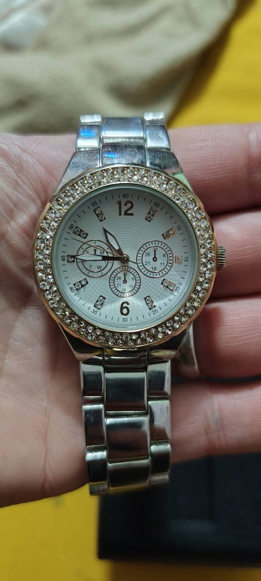 KINYUED
الساعه المزاد من 50 الف
الحجز واتساب ***********
