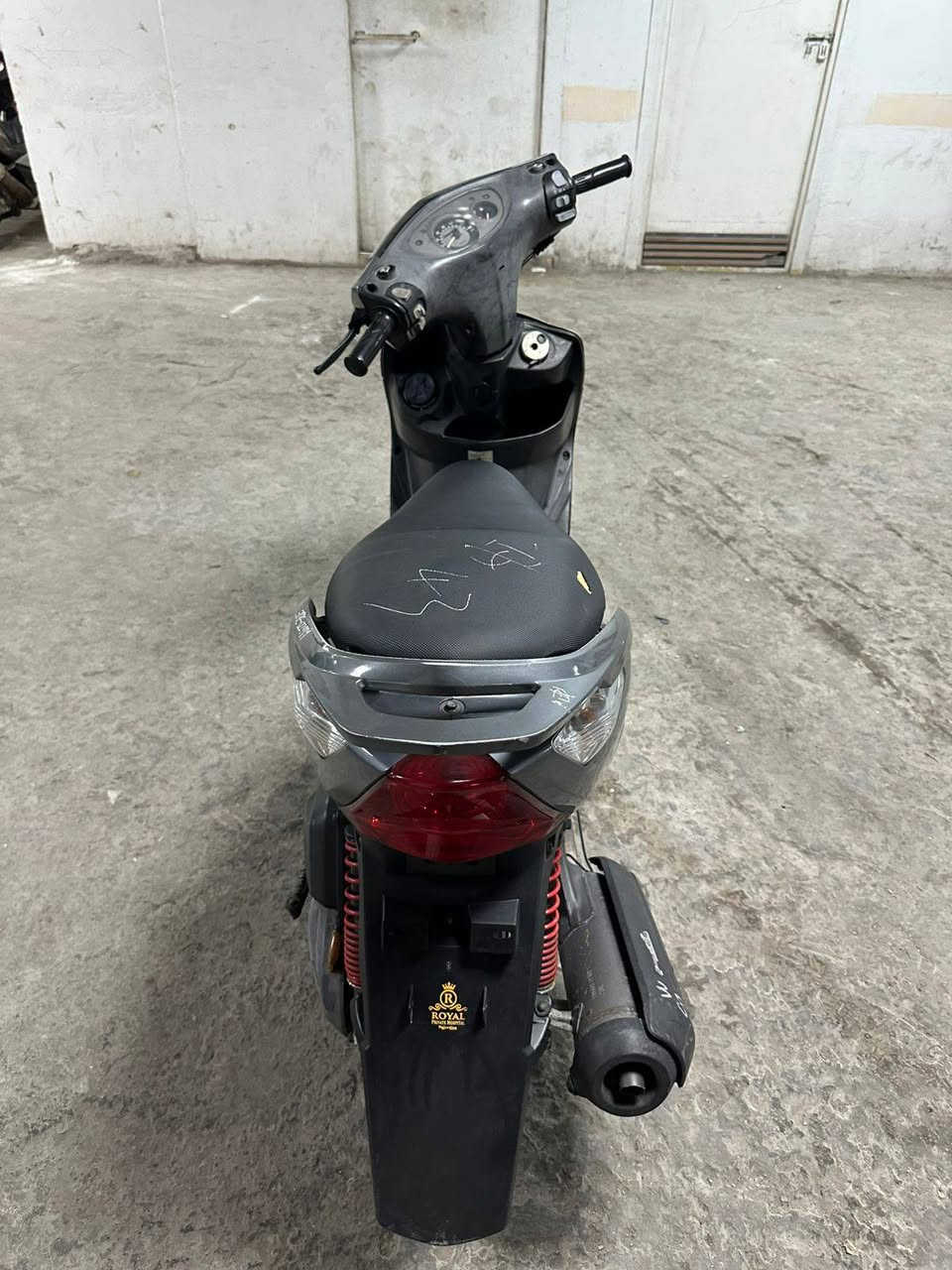 سلام عليكم🏅
دراجه ماكس ثعلب للبيع🏅
الدراجه بعدهي بحاله الوكاله الدراجه بلاديه بلاديه كهرباء كله شغاله🏅نكره سلف اشاير دبل اشاره لايت عالي ناصي سكن 🏅كلهه شغاله مابيه اي نقص الدراجه مختمه كلهه ما متعوبه الله شاهد جيب فتير وتعال افحص بيه زوج تايارت جدد🏅بيه سستم سماعات كامله🏅
المكان بغداد شارع فلسطين🏅(السعر900 وبيه مجال 🏅 للشراي)الرقم***********)🏅
