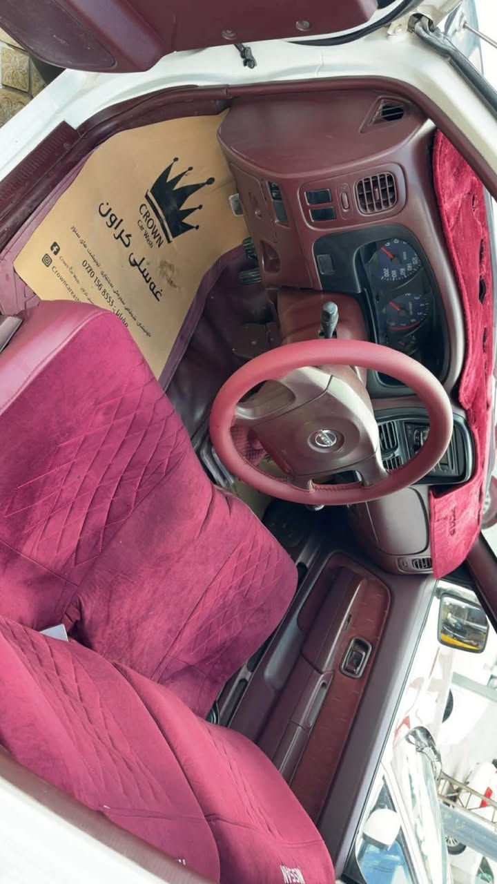 نیسان بیکاب ٢٠١١ ناو سور
گیڕو مەکینە بە شەرت نەکراوەتەوە 
سەنەوەی ڕەقەم تازەیوە بە سەر نەجوە 
سەیارەکە مالی دۆستە
بە نسبەت بۆیاخ دەرگای دوای بۆدی بۆیاخا 
نرخی ١٣٣ وەرقەو ماجلکی کەمی برایانە 
زم ***********
شوین سلیمانی کورد ستی السليمانية, العراق
