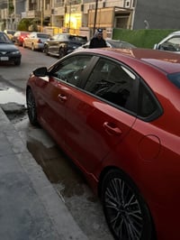 كيه فورتي  موديل 2023 ماشيا 16688 كلشي مابيها غير بس صور الحادث مال ام...