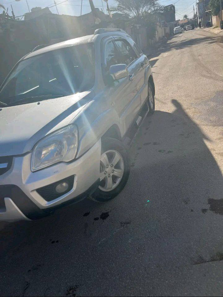 بسم الله الرحمان الرحيم السلام عليكم سبورتج 2009مكفوله كفاله عامه رقم بغداد مرور الكاضميه مايعرفه بس الجناي بسمي تحويل ثاني يوم بيه دعاميات صبغ
2000
4سلندر
قطعتين تبريد تدفئ
كشنات تدفئ فول مواصفات 
واحد عله واحد 
مكاني بابل قضاء جبله
 السعر  127وبيه مجال للاستفسار  ***********
