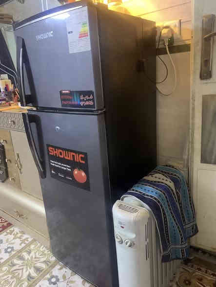 بسم الله الرحمن الرحيم

📌 ثلاجة Shownic جديدة للبيع

ثلاجة جديدة غير مستخدمة نهائيًا
تقييم الطاقة: A
توفير ممتاز بالكهرباء
تبريد قوي وسريع
حجم مناسب للبيت أو المحل

السعر: 175 ألف وبيه مجال بسيط

📞 ماسنجر أو واتساب: ***********
📍 بغداد – حي القاهرة
🚫 ماكو توصيل
