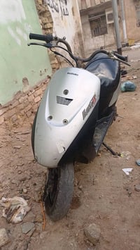 دراجة ساسوكي • خفاش • كابريتر جديد