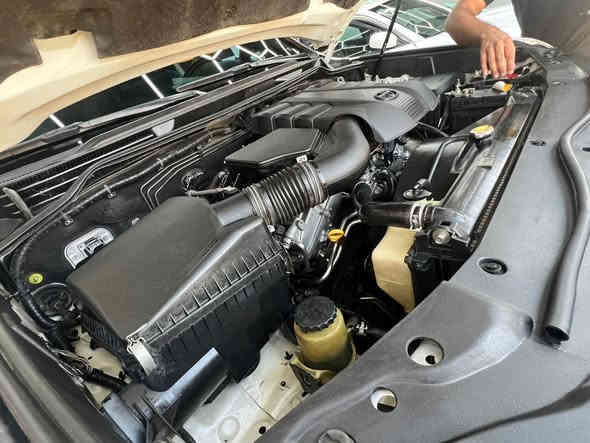 سلام عليكم 
جيب بلاك توب 2020 اسمنتي
ضرر جاملغ خلفي خفيف  
صور الحادث مرفق مع الصور
السعر ٢٦٠ ورقه 
ماشيه 55m
مواصفات 
١-بصمه تشغيل 
٢-بصمة ابواب
٣-رادار جانبي  
٤-منضومة زنون 
٥-كامره ٣٦٠
٦-مخمل +جلد
٧-كشن كهرباء
٨-تدفئة كشنات اماميه
٩-تدفئة ستيرن 
١٠-تبريد امامي خلفي 
١١-ويل كروم ٢٠
١٢-شاشه جبيره
١٣-شاشه اعطال 
١٤-توقف ذاتي 
١٥-حساس خلفي 
١٦-صندوق كهربائي 
١٨-لحيه اماميه 
١٩-دفيوزر خلفي 
٢٠-لحيه فوق البك الخلفي 
٢١-دفيوزر فوق الباب 
٢٢-برده بيبان خلفيه
٢٣-كاميرا داش كام 
مكان سيارة بغداد الشعب  
للاستفسار اكثر الاتصال 
‭٠٧٧٣ ٣٦٠ ٢١٠٠
