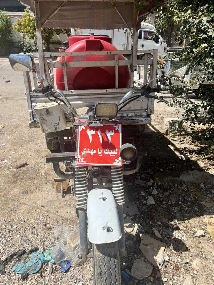 السلام عليكم ستوته لبيع مديل ٢٠١٠سنويه ورقم اسود تريد سنويه تريد كلك  ستوته جاهزه مال شغل توتير جوبلس نكره سلف عوزها ترتيب مكفوله وأنا بخدمت الشراي مكلف بل نشر هاذا رقم موبايل صاحبها ***********
