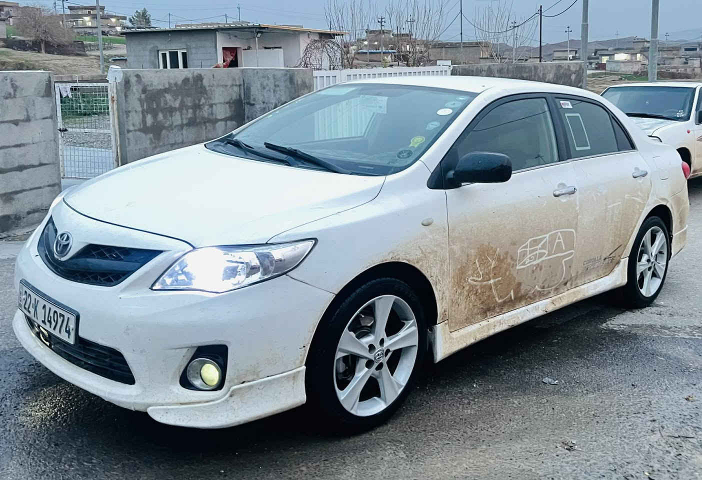 كرؤلا مؤديل 2009
خه ليجي 160رؤيشتوه
سه ياره كه تابلي پاكو جوان ماوه ته وه ٤تايه ي لؤك
سه نه وي نوي به ناوي خؤم تا2031نويه   
2پارچه  بؤياخي هه يه
لە سە قفی سوغی فرێدا وە دوە 
دووبست پە مە
له گه ل يه ك په له 
بؤياخه كه ته نها په م كراوه  
سه ياره كه تابلي جوانه
گيرومه كينه و ته حويل به شه رت
نرخي زؤر گونجاوه خوار بازاره
محامه له
بؤپه يوه ندي👇
***********
***********
