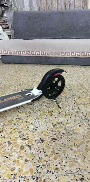 سكوتر جديد مامستخدم 
75,000 
***********
متواجد ع فيس
