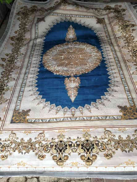 كلاودي قياس 3 في 4 ستندر السعر 45 فقط 
العنوان التحرير دور الجاهزة مقابيل محل كرزات حمودي يوجد توصيل ***********
