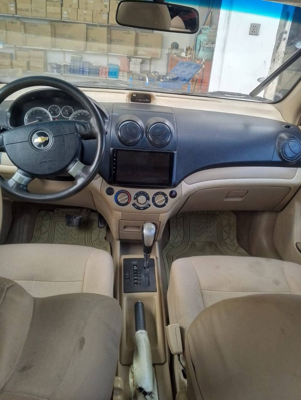 السلام عليكم افيو للبيع مديل 2009
مكينه مفتوح 1400 كير ومكينه جدد وحداديه وتخم تاير وتبريد ثلج /سعرها  (70) وبيها مجال حك الجيه)

مكان سياره نجف شارع المطار ***********
