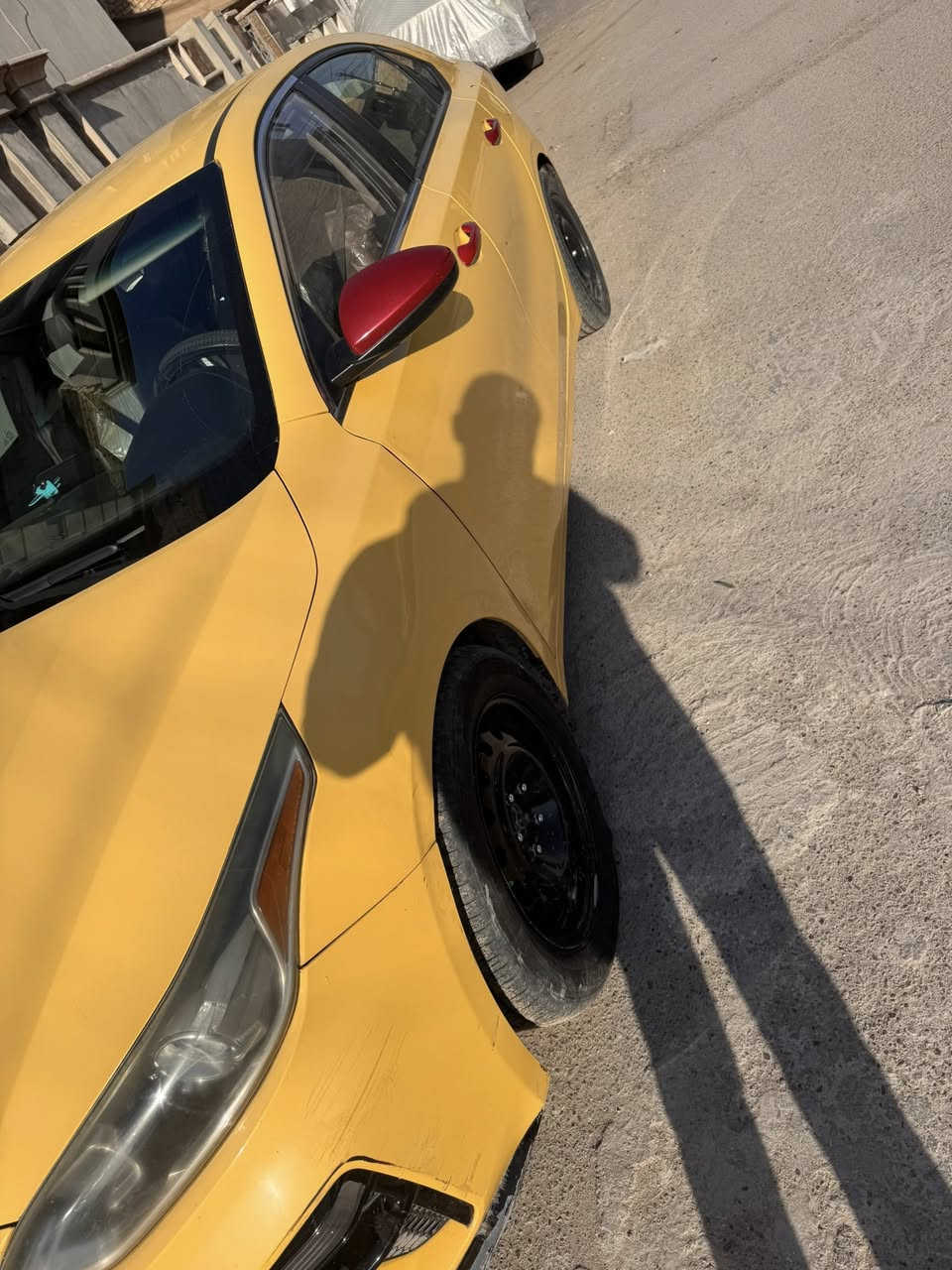 السلام عليكم
فورتي 21. تكسي بغداد ماشية 98قابل للزيادة  محرك 2000دوش مكفول كفالة  عامة كير ومحرك مملعوب بيهن   مواصفات نص فول  منضومة غاز بيها  السيارة اي نقص مابيها وخير من الله تجي تكلب واقتنع   حادث السيارة منشور بالصور مكان السيارة بغداد الجديدة. السعر 132.  
للاتصال ***********
