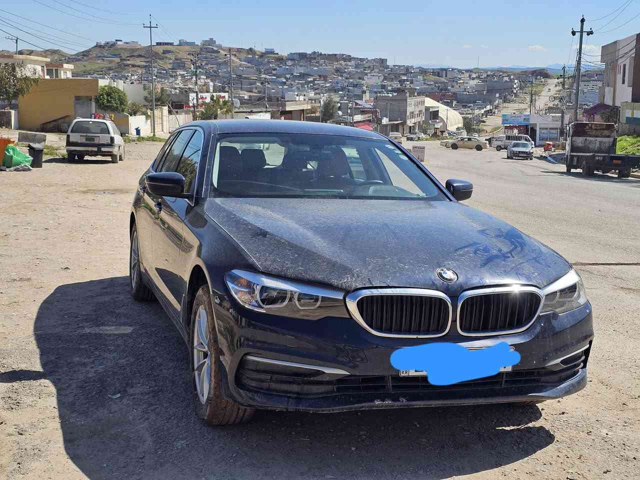 السلام عليكم للبيع BMW 520i
موديل 2018 السيارة بيها اربع قطع صبغ فقط جمالية بدون حادث السيارة جدا نضيفة خارج وداخل وصفر مسج حداده جديدة تخم تاير باتري جديد محرك كير جديد السيارة بدون نقص 

السعر 12500$ يعني دفتر و25 ورقه وبيها مجال جدا قليل 

رقم اربيل الوكاله بأسمي السنويه نافذة 2028

السيارة موجوده بالبصرة منطقة الفيحاء 

***********
