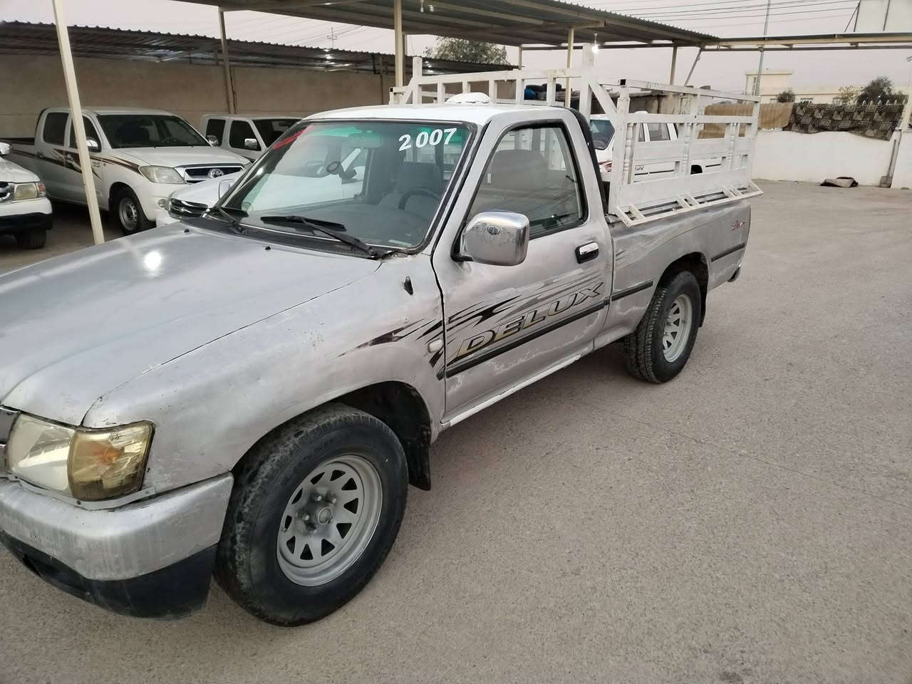 م..***********
دێر مودیل  2007 مکینە بەخ 
منافێس ئەسل وەکالەیە  
بێ دەعم و لێدراو بەس بۆلند بەخ کرایە 
گێڕ مکینە اکسل بێ عەیب 
سعری 29 وەرەقەیە قفل قفلی 26 وەرەقە 
شوێن ڕوڤیا
