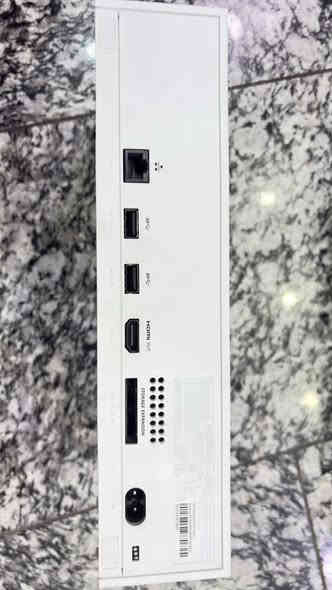 السلام عليكم اكس بوكس سيريس اس مستخدم قليل نضافه99 بلميه الله شاهد الجهاز نضيف وما مفتوح ابد وكامل الملحقات الجهاز كامل الملحقات كيبلاته hdm مالته وكيبل الكهرباء واير الشحن واير الشحن مال جوستك الثاني هم موجود وتجي ويه اليده مالته بطاريه شحن وتجي وياه يده كيم سير الاصدار الجديد وموجوده الكارتونه مالتها والكارتونه مال جهاز موجوده وكامله هيه والجياسه مالتها والجهاز نضيف مستخدم قليل تعال وشوف السعر 350وبي مجال للشراي يجي وياه يدتين الاصليه مالته والثانيه اصليه من شركة كيم سير والجهاز لا مفتوح ولا شي الجهاز عندي ما صارله هواي من مشتريه الله شاهد عليه والشراي خل يجي ويفحص والي يريد سعر قفله يراسلني ويدلل الرقم: ***********
