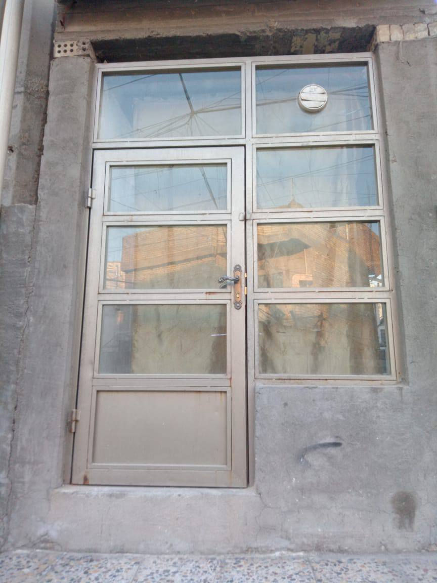 السلام عليكم عليكم
يتوفر جام خانة قياس 260 × 200 حديد ثقيل وبيها جام وساحبه فتحة الباب خارجيه
و يتوفر باب ايضا الفتحة خارجية 200 ×95 
وشباك صغير

للاستفسار الاتصال على الرقم ***********
