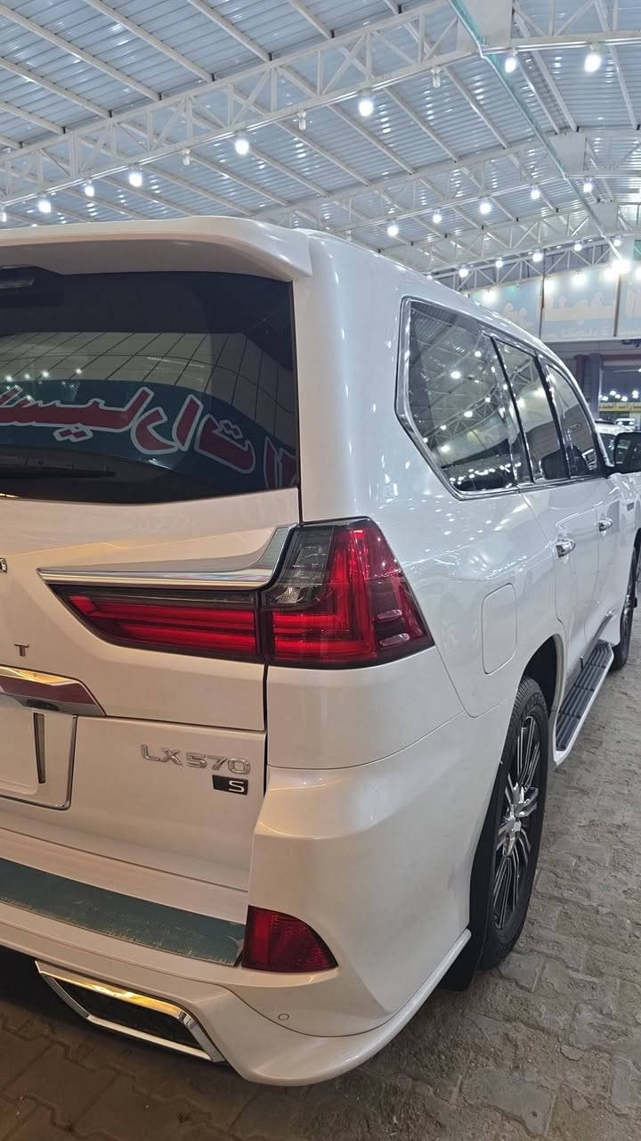 ⁨ _ النوع:[LX570]
_ الموديل: 2018]
_ الكيلومتر: [40,000km]
_ [خليجية بريمية مكفولة بدون اي ضرر]
_ السعر:[ 720$ ]
_ الموقع: النجف الاشرف 
_ للاستفسار:***********
