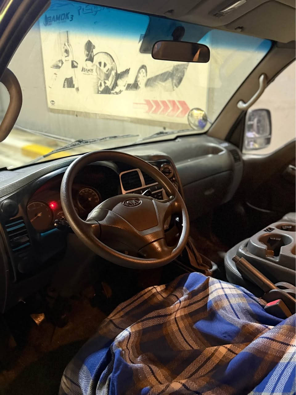 براوه ي دووبه ي تازه. داخل 
كؤد نه كراو سفره سه ياره كه 
ته بريدو بريك  هه موو گياني به شه رت 
٦ تايه ي لؤك 
*********** السليمانية, العراق
