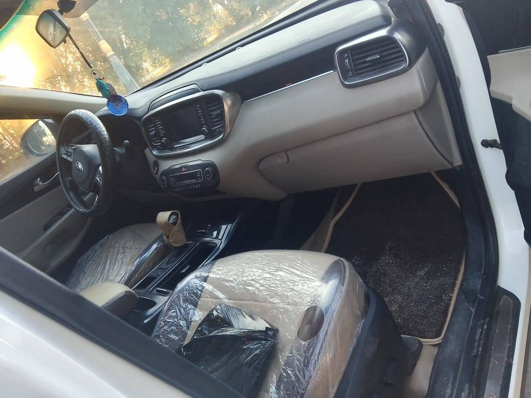 السلام عليكم سياره نوع سورنتو خليجي موديل    2019 فول موصفات عده البنراما  بيها 3مكانت كلير اثر شخوط فقد  سياره جديده مال جناي سته اسلندر سبعه راكب 3قطع تبريد كفاله عامه كير ومكينه حداديه  السياره جاهزه تحويل ثانيوم العنوان كربلاء السعر 228وبيها مجال حك الجيه رقم الهاتف ***********  تريد تحوي تريد وكاله
