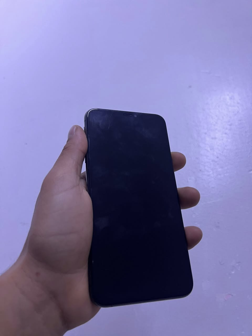 السلام عليكم ايفون اكس ماكس ذاكره ٢٥٦ كله شغال فقط فطر بضهر بطاريه ٧٥ بلاديه السعر ١٨٠ وبي مجال *********** مكان بغداد البياع
