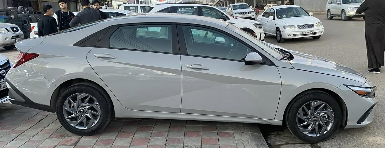 النترا 2025
محرك 2000 دوش
بانزين 
اللون إسمنتي
حره بدون رقم 
ماشيه 5000 كيلو فقط
تبديل وصبغ بنيد فقط بدون دواخل 
الشاصي واللغد مكفول 
بارد بالجاملغ الأيسر بسيط
بصمه  تشغيل 
بصمة أبواب 
ويل ١٦
رادار
نقطه عمياء 
تشغيل عن بعد 
السياره جديده مابيه اي نقص 
منفيست بإسمي 
مدفوع الكمرك والضريبه  باقي بس الرقم 
السعر 145$
للاستفسار ***********
