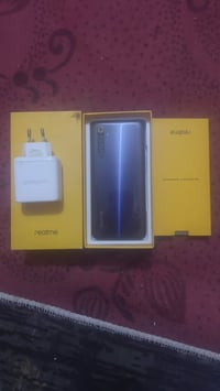 ريلمي ٦ • نضيف • كسور بالزكة