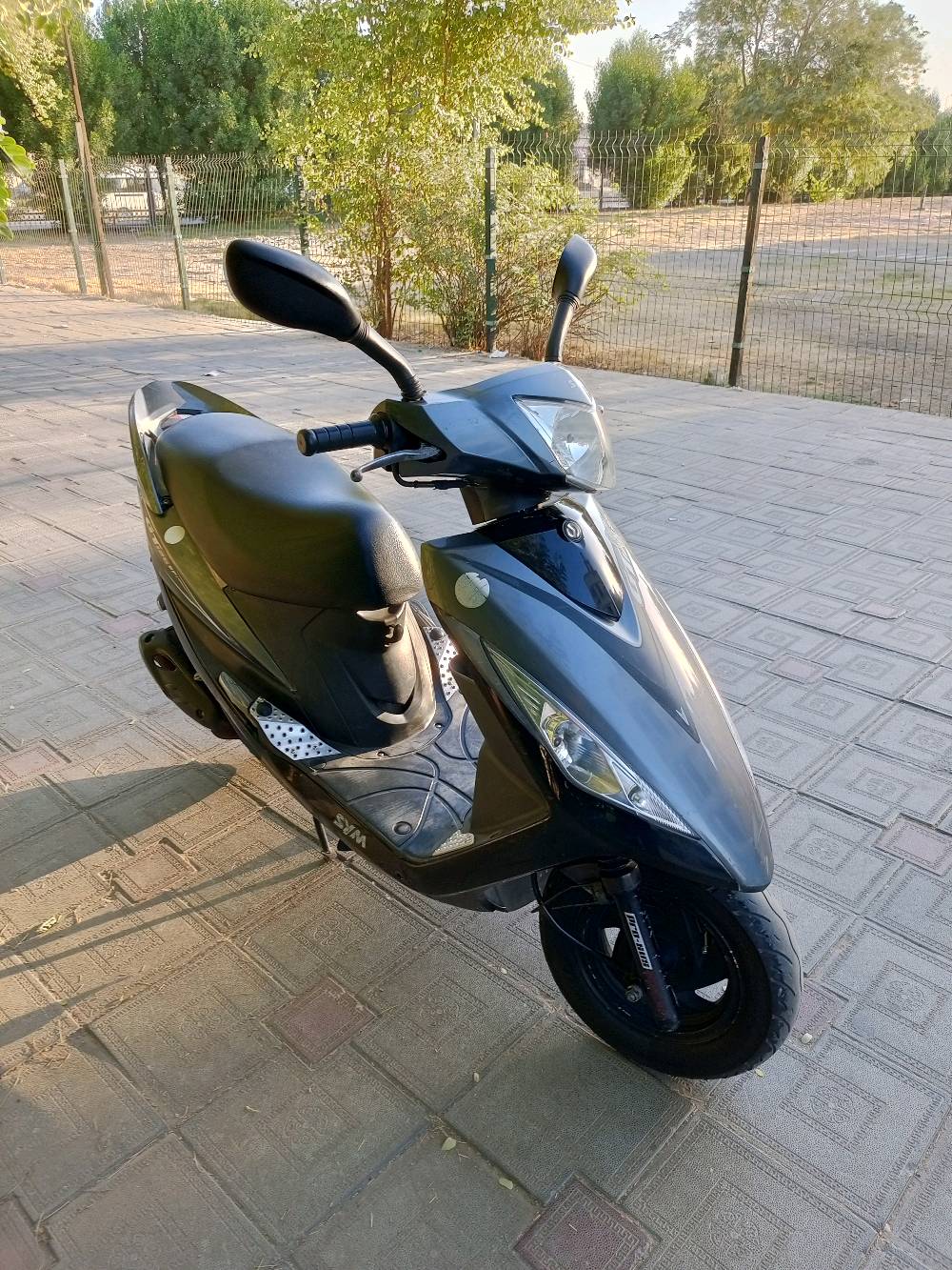 سلام عليكم دراجة سيام جي تي للبيع مال رمبه ماشيه 31الف عداد الكتروني جنطة كهرباء السعر 800 وبيه مجال الاستفسار على الرقم ***********