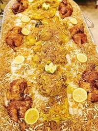 طباخ لجميع المناسبات والفواتح  معه كادر للطبخ باسعار تنافسيه ومميزه  ا...