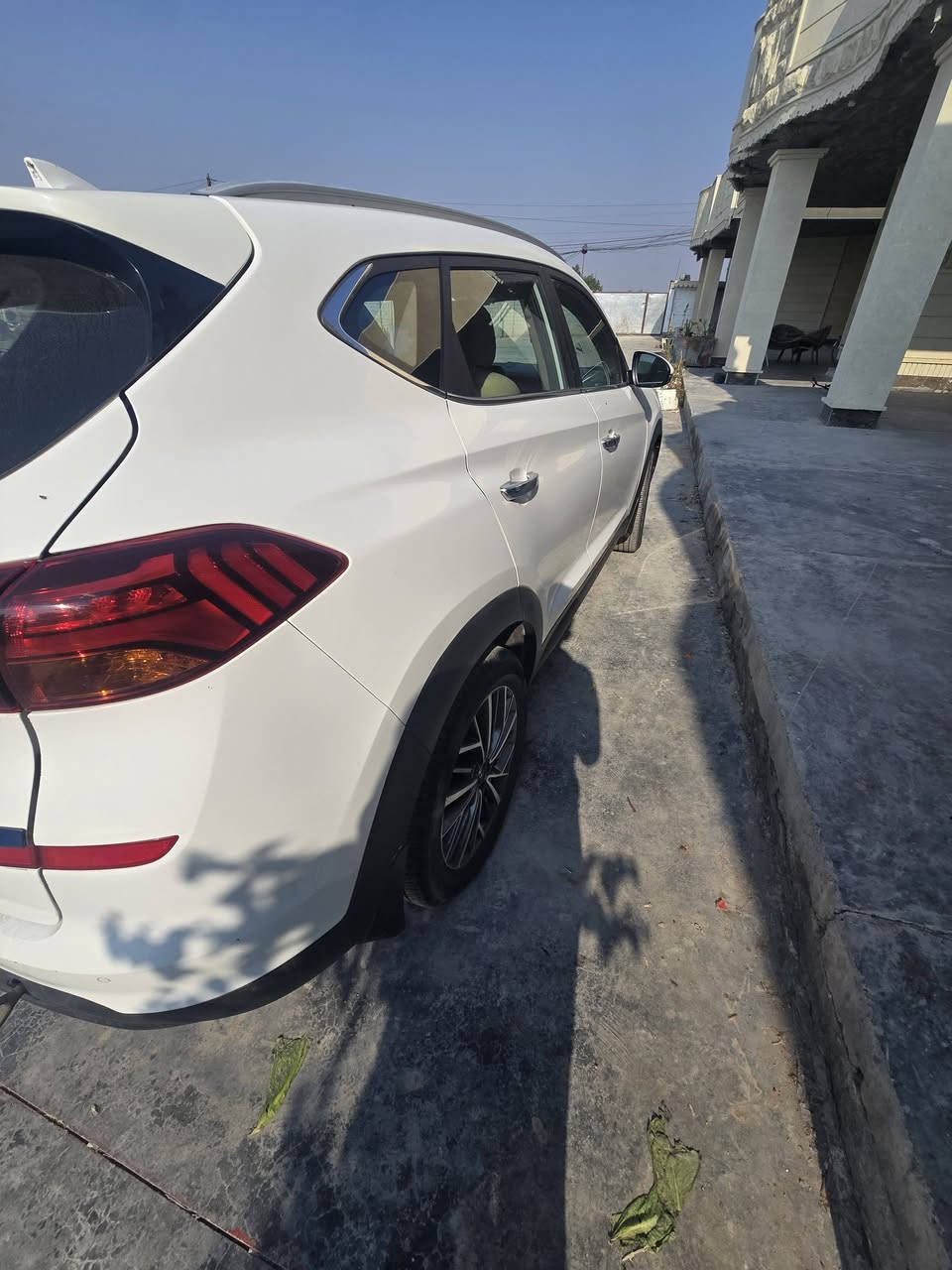 سلام عليك للبيع هونداي توسان موديل 2020خليجي مكفوله كفاله عامه رقم بغداد نكليزي مشروع وطني 
***********
