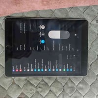 ايباد ٩ • نضيف • اغراض كاملة
