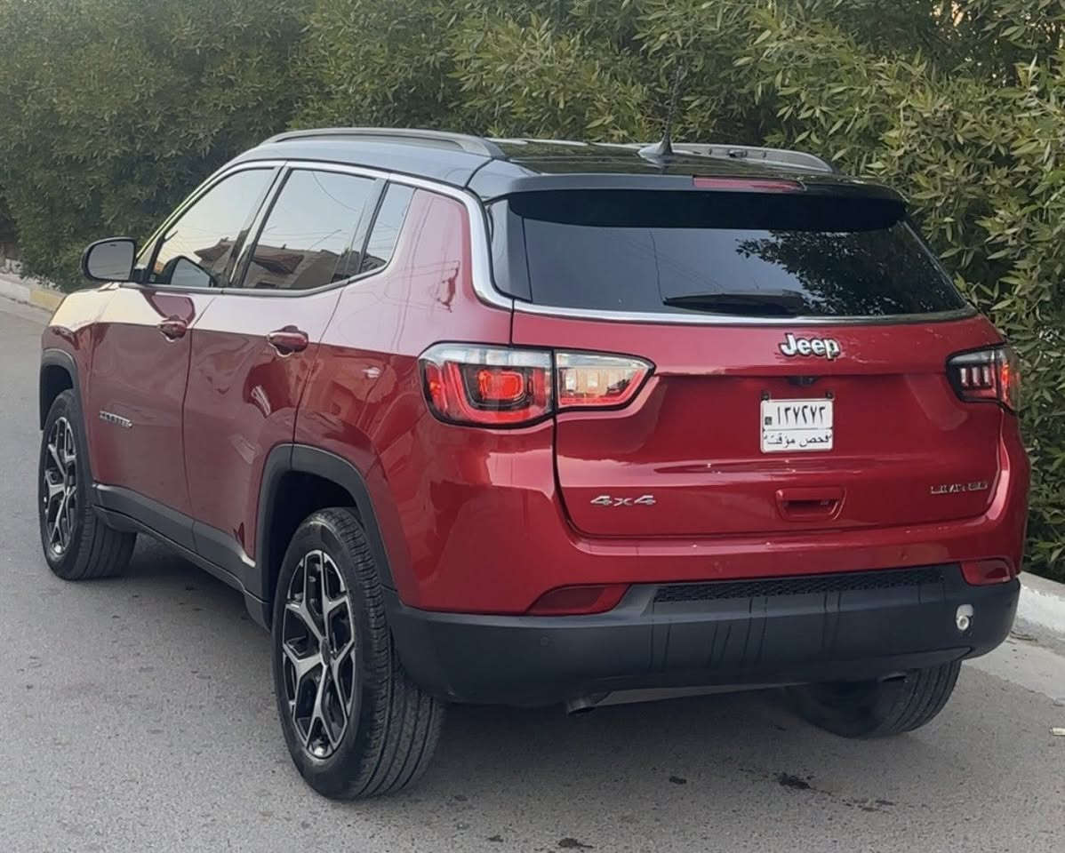 جيب كومباس ٢٠٢٥ ماشية ٥٠٠٠ بعدها زيرو لمتدد فول عدا بانوراما بدون رقم منفيس باسمي صبغ ربع بنيد بدايته فقط كلشي ممبدل بيها وجاملغ جاملغ بارد دعامية الامامية نفسها بلادية مكينة ٢٠٠٠ تيربو مكانها بغداد حي الجهاد السعر ١٧٧$  وبي مجال ***********
