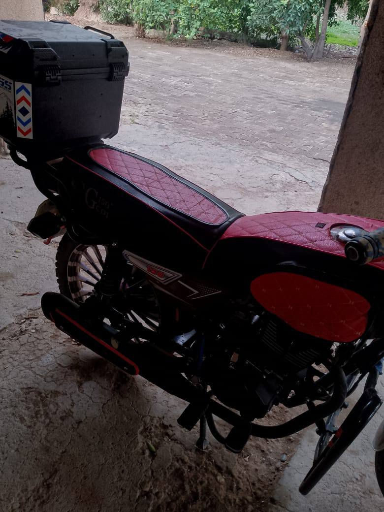 السلام عليكم البيع سيفان سونك (مكلف بل نشر) 
موديل 2024 نضيفه حيل مال جناي 
محرك 150c السعر 850بيهه مجال حك الجيه 
رقمي ***********كورك
مكاني (بغداد تاجي)
