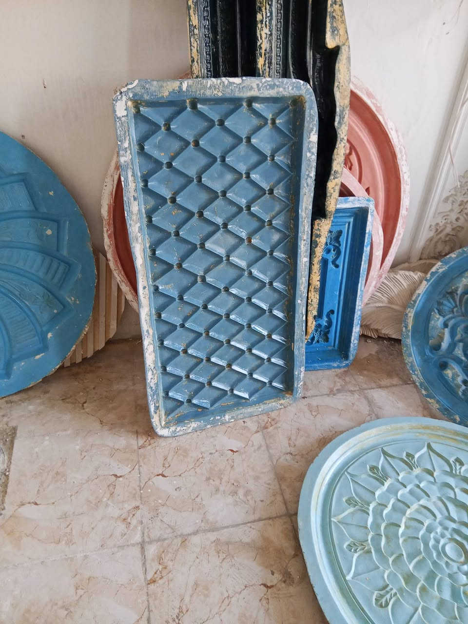 يتوفر ٦٠٠ قالب متنوع حديث فايبر بيع جمله ب٥٠ الف القطه
معمل دمياط للديكور
الحله ***********
***********
