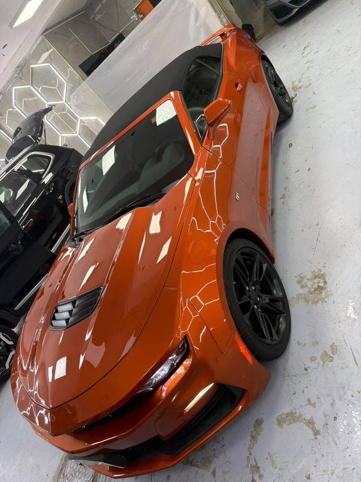 كمارو ss مكينه 6200 موديل 2023 كشف لون مميز
V8
ماشيه 17 ميل ايربااك ستيرين فقط بدون دواخل او لغد ومحرك كير مكفول 
صبغ نص جملغات خلفيه وجاملغ وبنيد امامي 
رقم بغداد تحويل ثاني يوم 
مكاني بغداد المنصور او السيديه  
*********** 
بعد مواصفات الكمارو ss  معروفة   
سياره حلوه مابيها نقص

