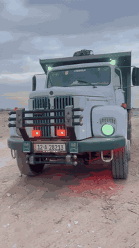 سلام عليكم سكانيا رقم نينوى موديل 81السعر 24وبيه مجال ***********
