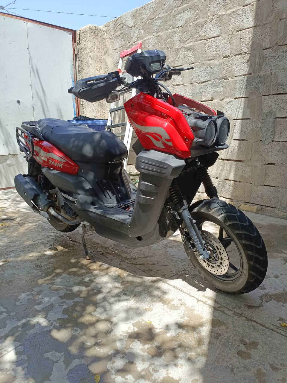 السلا عليكم دراجه سكنس جبلي حديث موديل 2025 نواقص بسيط العنوان نجف كوفه شارع المعمل سعره 450 وبيه مجال رقم الهاتف *********** فقط واتساب
