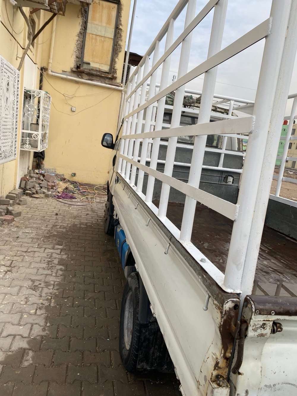 سلام عليكم كيا حمل فحل 2007 مكينه 2700 سياره كفاله عامه بس الباب السايق امبدل عنواني بغداد مدنيه الصدر شقق الطالبيه رقم السياره صلاح الدين 